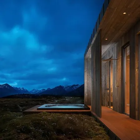 9 - Amazing In Lyngvaer Feriehus