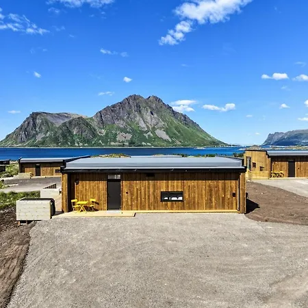 9 - Amazing In Lyngvaer * Storoya